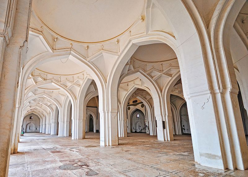 File:Arches -2, Jama Masjid, Bijapur, Karnataka.jpg