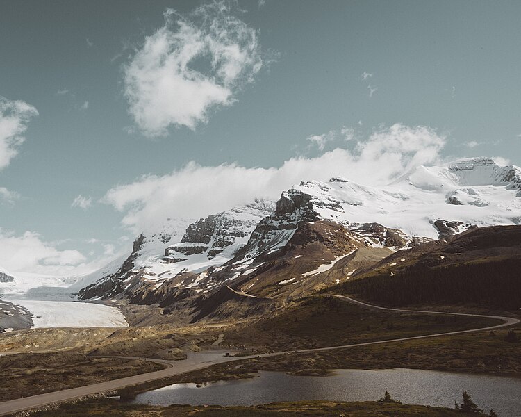 File:Athabasca Glacier (Unsplash).jpg