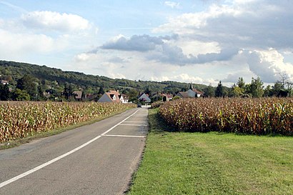 How to get to Aulnay-Sur-Mauldre with public transit - About the place