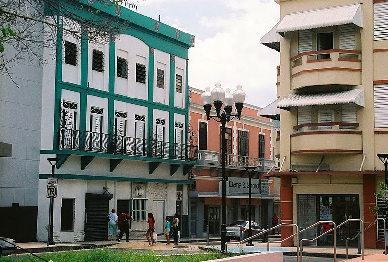 File:Ave.Ponce de León, Río Piedras.jpg