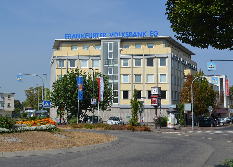 File:Bad VIlbel, Volksbank.jpg