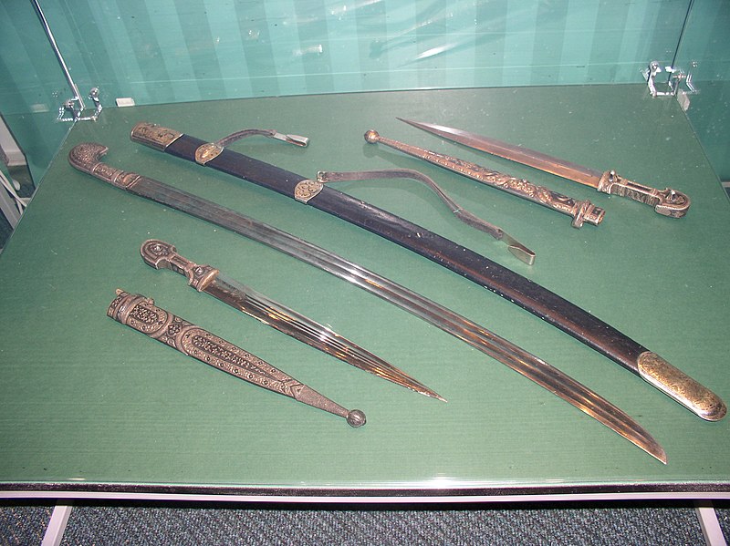 File:Belarus-Minsk-National museum of history and culture of Belarus-Cold Steel-2.jpg