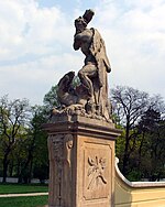 Herkules walczący ze smokiem, dziedziniec Pałacu Branickich w Białymstoku
