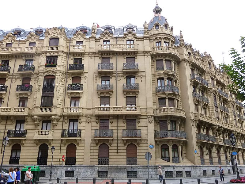 File:Bilbao - Calle Ercilla esquina calle Colón de Larreátegui 1.jpg