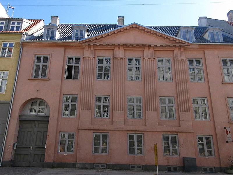 File:Brøndumgård (Copenhagen) 01.jpg