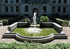 Fountain Leopoldstrasse 4