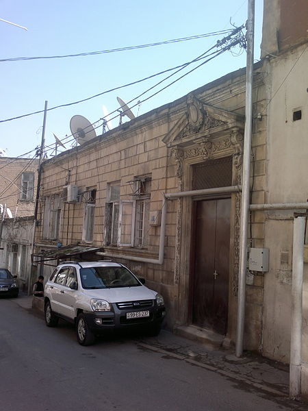 File:Building on Alovsat Guliyev Street 36 (2).jpg