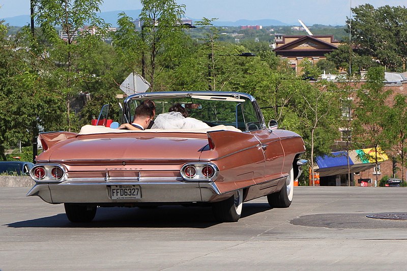 File:Cadillac Eldorado Convertible (5th generation) 03.jpg