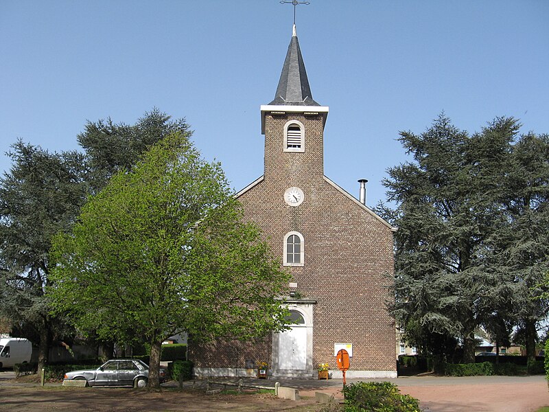 File:Cahottes - Eglise Saint-Remacle.jpg