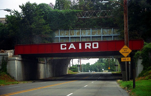 Southbound US 51 approaching the town of Cairo