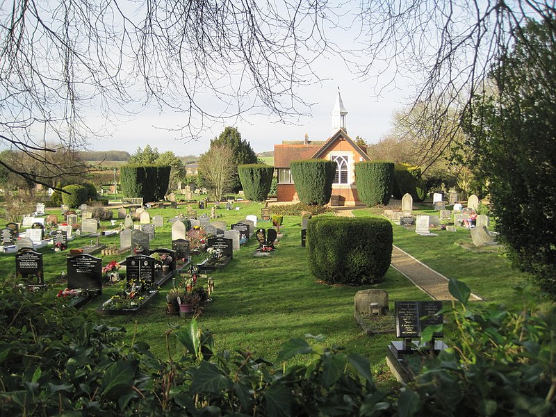 File:Cemetery, Cookham Dean - geograph.org.uk - 3323931.jpg