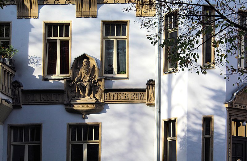 File:Chemnitz, Haus Hübschmannstraße 19, Teilansicht.JPG