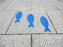 Concarneau - Suivez les poissons bleus pour visiter la ville.