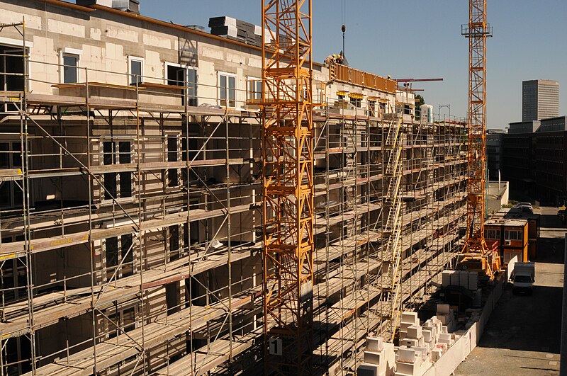 File:Construction of the passive house 6 (18696025404).jpg