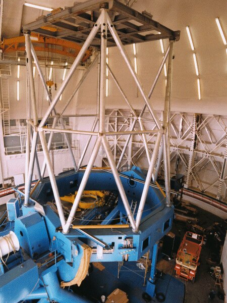 File:Continuing installation of the northern telescope structure May 27, 1998 (gemini-2469-g).tiff
