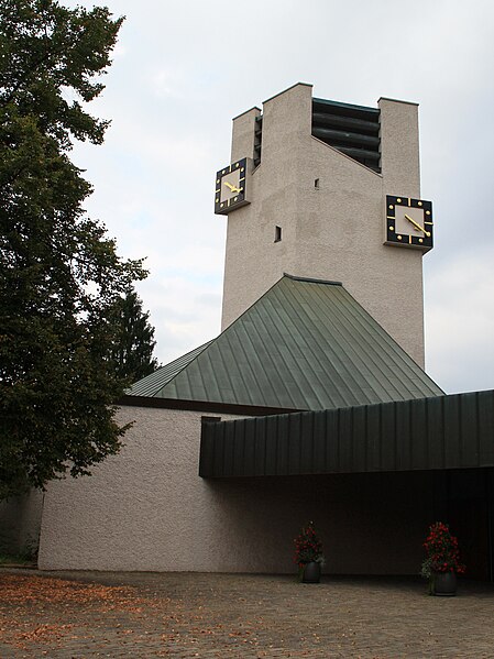 File:Dübendorf - Kirche ref IMG 1024.jpg