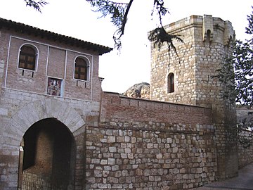 Puerta Alta, puerta de entrada a la ciudad / Entrance door to the city walls →