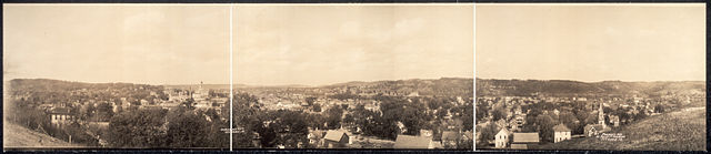 Panoramic view of Decorah, 1908