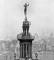 Diana sobre la Giralda de Nueva York hacia 1905