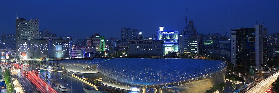 Praza Dongdaemun Design, Seúl, Corea (2007–2013)