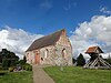 Dorfkirche Sassen Südostansicht mit Glockenstuhl.jpg