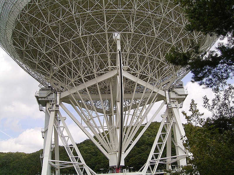 File:Effelsberg - Radio telescope3 ies.jpg