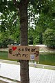 Deutsch: Extinction Rebellion, Love is in the air with me. Düsseldorf, 20. August 2020. : Am Kö-Bogen