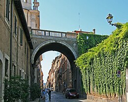 Farnese Arch Rome.jpg