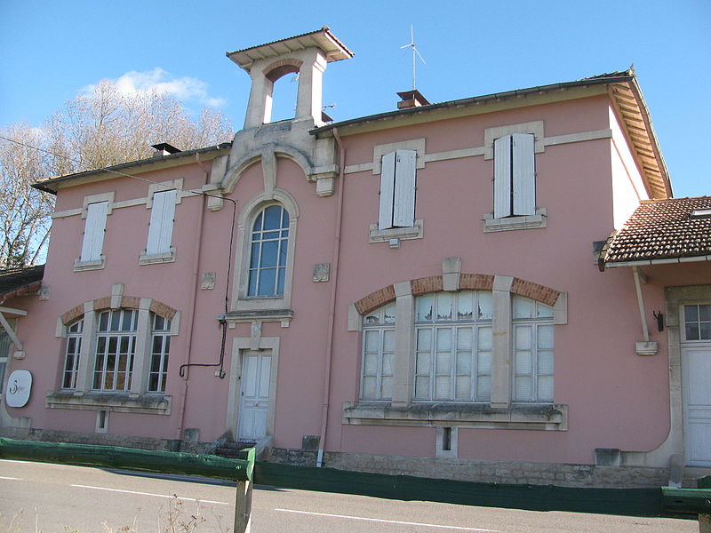 File:Fontaine-de-Vaucluse Z sépia.JPG