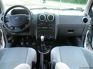 Datei Ford Fusion 2002 2005 Interior Jpg Wikipedia