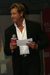 Gabriel Soto, winner as The Most Handsome Guy and also in the categories of Favorite Couple and Favorite Kiss (with Adriana Louvier) Gabriel Soto1.jpg