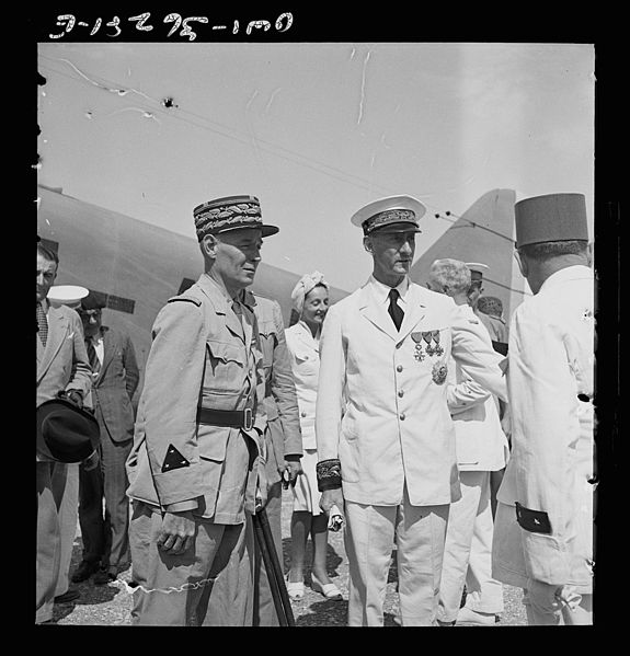 File:General Mast arriving at the Tunis airport 8d32409v.jpg