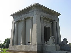 George W. Harper mauzoleum v Cedarville.jpg