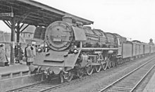Dampflokomotive der Baureihe 05 im Bahnhof Herford am 30. März 1953