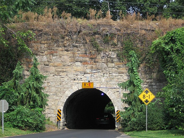 Arch Street tunnel under the railroad tracks