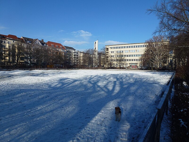 File:Halensee Hochmeisterplatz Postamt-004.jpg