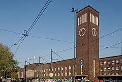 Hauptbahnhof in Duesseldorf-Stadtmitte, von Westen.jpg
