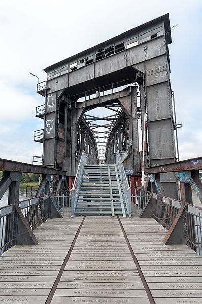 File:Hubbrücke (Magdeburg).Ost-West.4.ajb.jpg