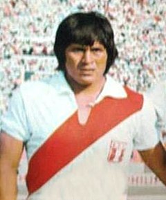 Hugo Sotil 1973 (cropped).jpg