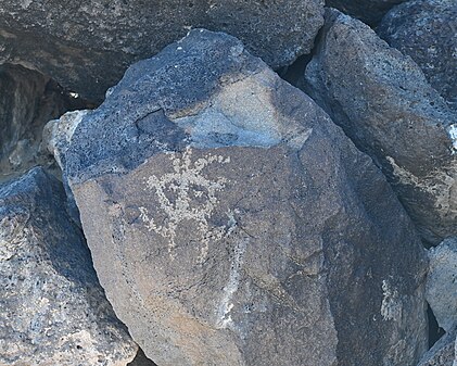 Humanoid figure petroglyph