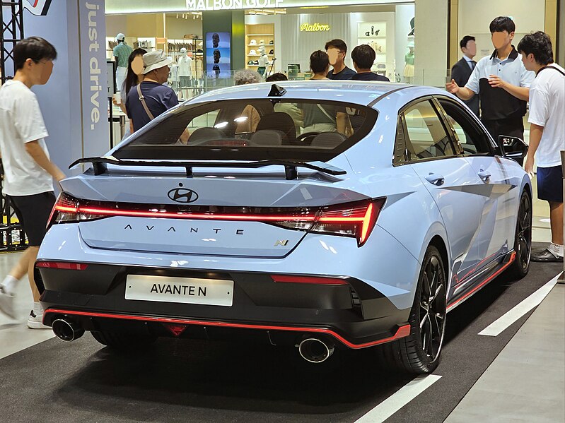 File:Hyundai Avante N CN7 PE N Performance Blue (10).jpg