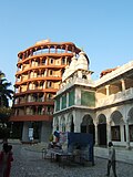 Миниатюра для Файл:ISKCON Juhu Mandir Guesthouse.JPG