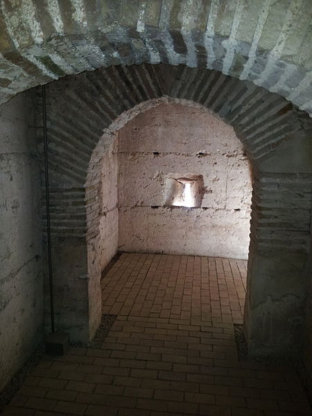 File:Interior Torre de Benifaió - 41.jpeg