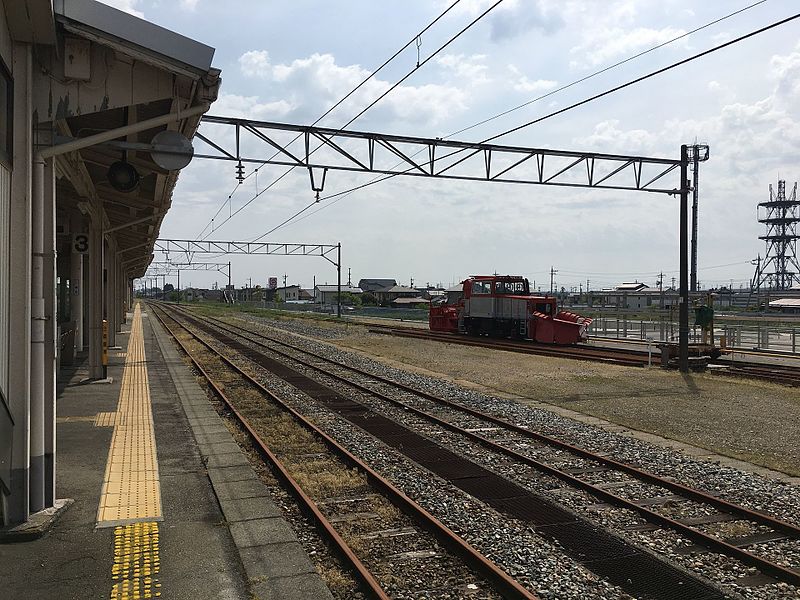 File:Isurugi Station(3).jpg