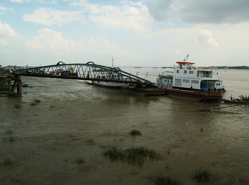File:Jetty on the Yangon river (8436534903).jpg