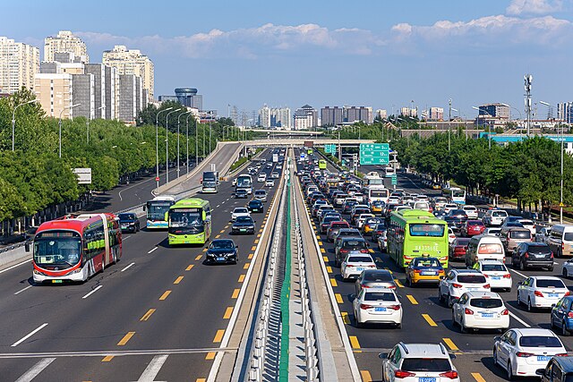 Vehicle traffic in an expressway in Beijing