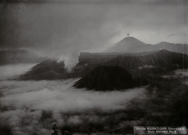 File:KITLV - 86727 - Kurkdjian - Soerabaia - Bromo and Batok in the Sand Sea (Lautan Pasir) in the Tengger Mountains. In the background the Gunung Semeru East Java - circa 1910.tif