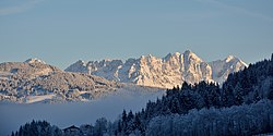 Kaisergebirge von Aschau im Winter 01.JPG