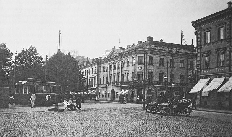 File:Kauppatori Helsinki 1906.jpg