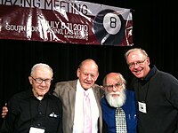 Ray Hyman, Paul Kurtz, James Randi, i Ken Frazier podczas The Amazing Meeting (TAM8), lipiec 2010, Las Vegas tuż po zakończeniu sesji podejmującej temat historii współczesnego ruchu sceptycznego